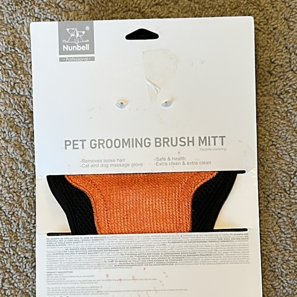 nunbell Pet Grooming Brush Mitt Gloves - Red - BRAND NEW - Picture 4 of 5